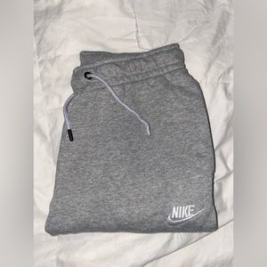 Women’s Nike sweatpants